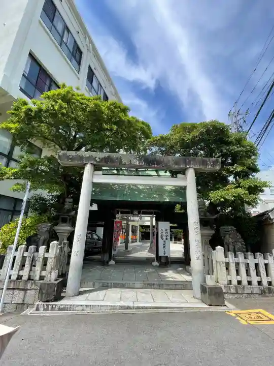 伊勢宮の{uncategorized: "未分類", other: "その他", undefined: "問題あり", building: "その他建物", grave: "お墓", sacred_gate: "鳥居", guardian: "狛犬", statue: "像", buddha: "仏像", history: "歴史", nature: "自然", garden: "庭園", animal: "動物", pagoda: "塔", temizu: "手水舎", mountain_gate: "山門・神門", sanctuary: "本殿・本堂", subordinate: "末社・摂社", art: "芸術", scenery: "景色", jizo: "地蔵", ema: "絵馬", goshuin: "御朱印", omikuji: "おみくじ", items: "授与品その他", amulet: "お守り", goshuincho: "御朱印帳", eats: "食事", festival: "お祭り", votive_dance: "神楽", shichigosan: "七五三参", wedding: "結婚式", experience: "体験その他", initially: "初詣", around: "周辺", anti_infection: "感染症対策"}