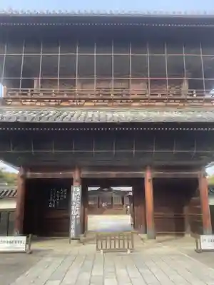 建中寺の山門・神門