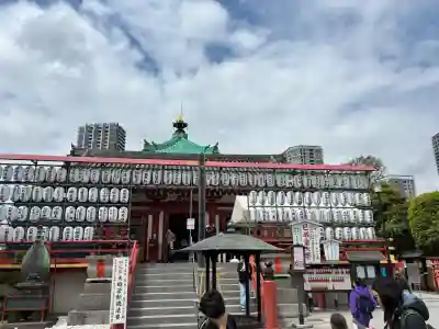 寛永寺不忍池弁天堂の{uncategorized: "未分類", other: "その他", undefined: "問題あり", building: "その他建物", grave: "お墓", sacred_gate: "鳥居", guardian: "狛犬", statue: "像", buddha: "仏像", history: "歴史", nature: "自然", garden: "庭園", animal: "動物", pagoda: "塔", temizu: "手水舎", mountain_gate: "山門・神門", sanctuary: "本殿・本堂", subordinate: "末社・摂社", art: "芸術", scenery: "景色", jizo: "地蔵", ema: "絵馬", goshuin: "御朱印", omikuji: "おみくじ", items: "授与品その他", amulet: "お守り", goshuincho: "御朱印帳", eats: "食事", festival: "お祭り", votive_dance: "神楽", shichigosan: "七五三参", wedding: "結婚式", experience: "体験その他", initially: "初詣", around: "周辺", anti_infection: "感染症対策"}