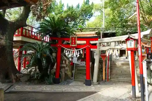 瓢箪山稲荷神社の鳥居