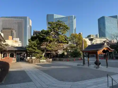 泉岳寺の{uncategorized: "未分類", other: "その他", undefined: "問題あり", building: "その他建物", grave: "お墓", sacred_gate: "鳥居", guardian: "狛犬", statue: "像", buddha: "仏像", history: "歴史", nature: "自然", garden: "庭園", animal: "動物", pagoda: "塔", temizu: "手水舎", mountain_gate: "山門・神門", sanctuary: "本殿・本堂", subordinate: "末社・摂社", art: "芸術", scenery: "景色", jizo: "地蔵", ema: "絵馬", goshuin: "御朱印", omikuji: "おみくじ", items: "授与品その他", amulet: "お守り", goshuincho: "御朱印帳", eats: "食事", festival: "お祭り", votive_dance: "神楽", shichigosan: "七五三参", wedding: "結婚式", experience: "体験その他", initially: "初詣", around: "周辺", anti_infection: "感染症対策"}