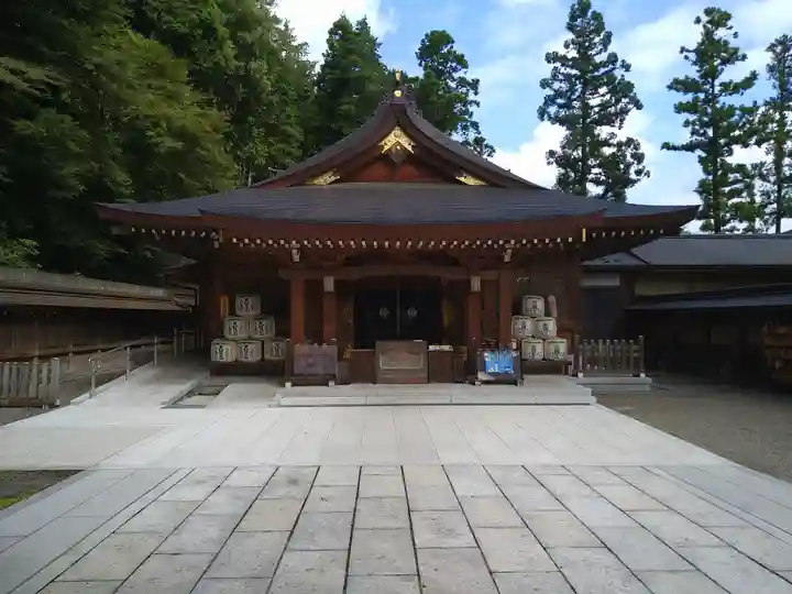 高麗神社の本殿・本堂