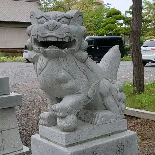 湯倉神社の狛犬