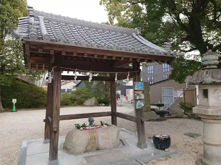 神館神社の手水舎