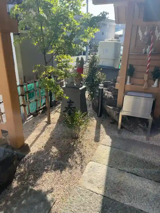 山蒼稲荷神社の{uncategorized: "未分類", other: "その他", undefined: "問題あり", building: "その他建物", grave: "お墓", sacred_gate: "鳥居", guardian: "狛犬", statue: "像", buddha: "仏像", history: "歴史", nature: "自然", garden: "庭園", animal: "動物", pagoda: "塔", temizu: "手水舎", mountain_gate: "山門・神門", sanctuary: "本殿・本堂", subordinate: "末社・摂社", art: "芸術", scenery: "景色", jizo: "地蔵", ema: "絵馬", goshuin: "御朱印", omikuji: "おみくじ", items: "授与品その他", amulet: "お守り", goshuincho: "御朱印帳", eats: "食事", festival: "お祭り", votive_dance: "神楽", shichigosan: "七五三参", wedding: "結婚式", experience: "体験その他", initially: "初詣", around: "周辺", anti_infection: "感染症対策"}