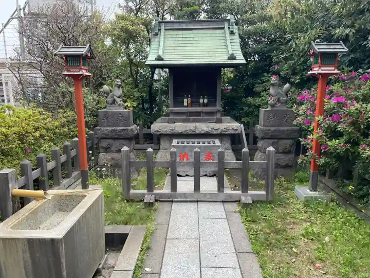 最上稲荷の{uncategorized: "未分類", other: "その他", undefined: "問題あり", building: "その他建物", grave: "お墓", sacred_gate: "鳥居", guardian: "狛犬", statue: "像", buddha: "仏像", history: "歴史", nature: "自然", garden: "庭園", animal: "動物", pagoda: "塔", temizu: "手水舎", mountain_gate: "山門・神門", sanctuary: "本殿・本堂", subordinate: "末社・摂社", art: "芸術", scenery: "景色", jizo: "地蔵", ema: "絵馬", goshuin: "御朱印", omikuji: "おみくじ", items: "授与品その他", amulet: "お守り", goshuincho: "御朱印帳", eats: "食事", festival: "お祭り", votive_dance: "神楽", shichigosan: "七五三参", wedding: "結婚式", experience: "体験その他", initially: "初詣", around: "周辺", anti_infection: "感染症対策"}