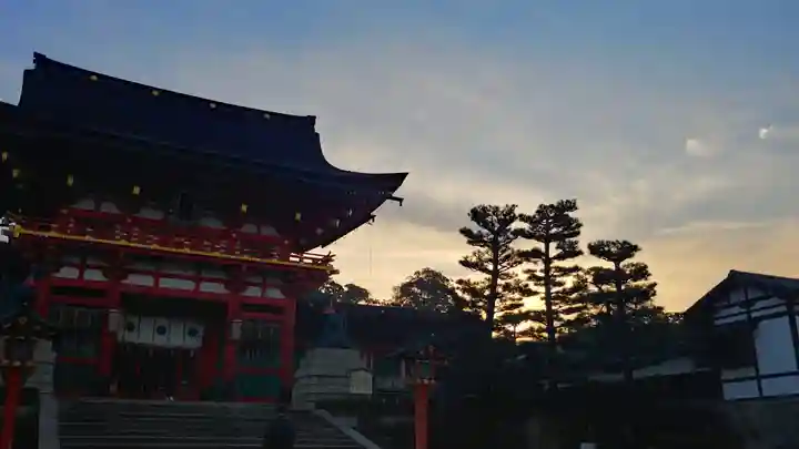 伏見稲荷大社の山門・神門