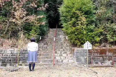 曽野稲荷神社の山門・神門
