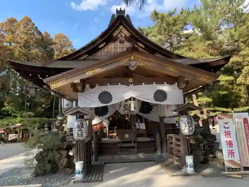 建部大社の本殿