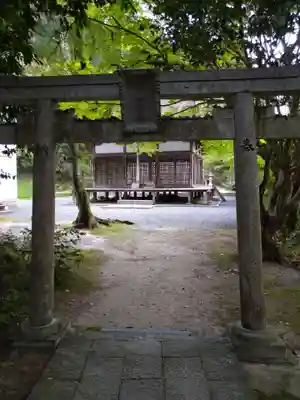 国宝　長寿寺の鳥居