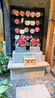 五十稲荷神社(栄寿稲荷神社)の末社・摂社