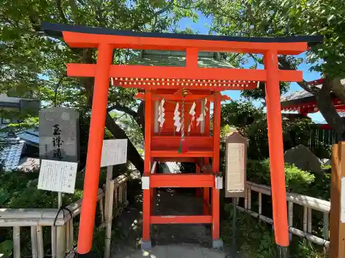 大山神社（自転車神社・耳明神社）の{uncategorized: "未分類", other: "その他", undefined: "問題あり", building: "その他建物", grave: "お墓", sacred_gate: "鳥居", guardian: "狛犬", statue: "像", buddha: "仏像", history: "歴史", nature: "自然", garden: "庭園", animal: "動物", pagoda: "塔", temizu: "手水舎", mountain_gate: "山門・神門", sanctuary: "本殿・本堂", subordinate: "末社・摂社", art: "芸術", scenery: "景色", jizo: "地蔵", ema: "絵馬", goshuin: "御朱印", omikuji: "おみくじ", items: "授与品その他", amulet: "お守り", goshuincho: "御朱印帳", eats: "食事", festival: "お祭り", votive_dance: "神楽", shichigosan: "七五三参", wedding: "結婚式", experience: "体験その他", initially: "初詣", around: "周辺", anti_infection: "感染症対策"}