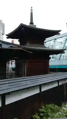 雨寶院の本殿・本堂