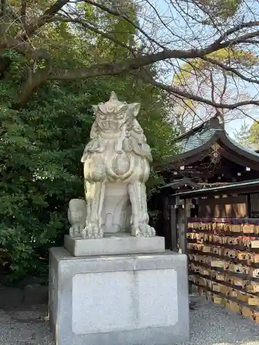 寒川神社の{uncategorized: "未分類", other: "その他", undefined: "問題あり", building: "その他建物", grave: "お墓", sacred_gate: "鳥居", guardian: "狛犬", statue: "像", buddha: "仏像", history: "歴史", nature: "自然", garden: "庭園", animal: "動物", pagoda: "塔", temizu: "手水舎", mountain_gate: "山門・神門", sanctuary: "本殿・本堂", subordinate: "末社・摂社", art: "芸術", scenery: "景色", jizo: "地蔵", ema: "絵馬", goshuin: "御朱印", omikuji: "おみくじ", items: "授与品その他", amulet: "お守り", goshuincho: "御朱印帳", eats: "食事", festival: "お祭り", votive_dance: "神楽", shichigosan: "七五三参", wedding: "結婚式", experience: "体験その他", initially: "初詣", around: "周辺", anti_infection: "感染症対策"}