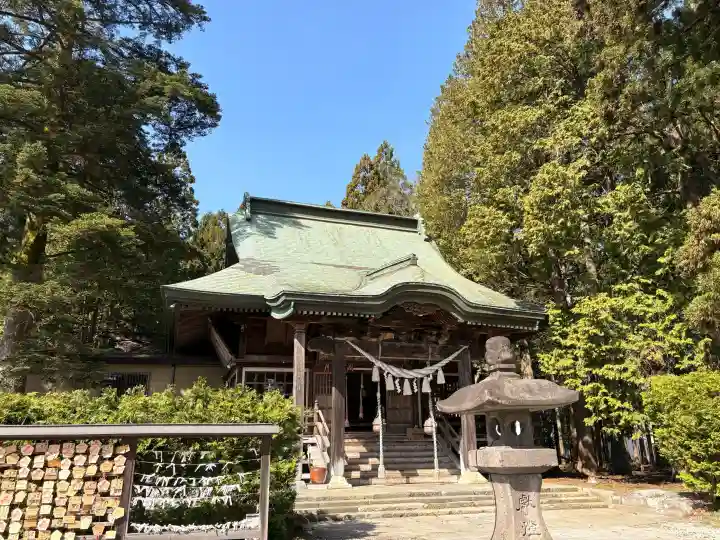 大館神明社の{uncategorized: "未分類", other: "その他", undefined: "問題あり", building: "その他建物", grave: "お墓", sacred_gate: "鳥居", guardian: "狛犬", statue: "像", buddha: "仏像", history: "歴史", nature: "自然", garden: "庭園", animal: "動物", pagoda: "塔", temizu: "手水舎", mountain_gate: "山門・神門", sanctuary: "本殿・本堂", subordinate: "末社・摂社", art: "芸術", scenery: "景色", jizo: "地蔵", ema: "絵馬", goshuin: "御朱印", omikuji: "おみくじ", items: "授与品その他", amulet: "お守り", goshuincho: "御朱印帳", eats: "食事", festival: "お祭り", votive_dance: "神楽", shichigosan: "七五三参", wedding: "結婚式", experience: "体験その他", initially: "初詣", around: "周辺", anti_infection: "感染症対策"}