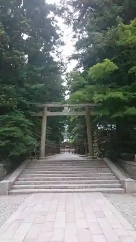 彌彦神社の鳥居