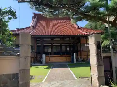 恩栄寺の本殿・本堂