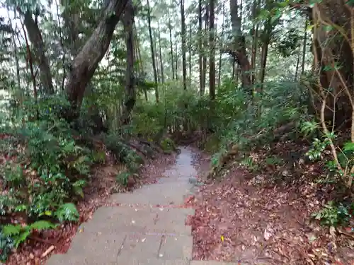 事任八幡宮の建物その他