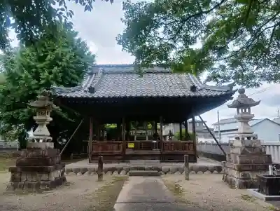春日神社の{uncategorized: "未分類", other: "その他", undefined: "問題あり", building: "その他建物", grave: "お墓", sacred_gate: "鳥居", guardian: "狛犬", statue: "像", buddha: "仏像", history: "歴史", nature: "自然", garden: "庭園", animal: "動物", pagoda: "塔", temizu: "手水舎", mountain_gate: "山門・神門", sanctuary: "本殿・本堂", subordinate: "末社・摂社", art: "芸術", scenery: "景色", jizo: "地蔵", ema: "絵馬", goshuin: "御朱印", omikuji: "おみくじ", items: "授与品その他", amulet: "お守り", goshuincho: "御朱印帳", eats: "食事", festival: "お祭り", votive_dance: "神楽", shichigosan: "七五三参", wedding: "結婚式", experience: "体験その他", initially: "初詣", around: "周辺", anti_infection: "感染症対策"}