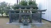 ギンザコマツ三輪神社の鳥居