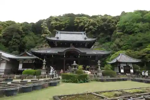 三室戸寺の{uncategorized: "未分類", other: "その他", undefined: "問題あり", building: "その他建物", grave: "お墓", sacred_gate: "鳥居", guardian: "狛犬", statue: "像", buddha: "仏像", history: "歴史", nature: "自然", garden: "庭園", animal: "動物", pagoda: "塔", temizu: "手水舎", mountain_gate: "山門・神門", sanctuary: "本殿・本堂", subordinate: "末社・摂社", art: "芸術", scenery: "景色", jizo: "地蔵", ema: "絵馬", goshuin: "御朱印", omikuji: "おみくじ", items: "授与品その他", amulet: "お守り", goshuincho: "御朱印帳", eats: "食事", festival: "お祭り", votive_dance: "神楽", shichigosan: "七五三参", wedding: "結婚式", experience: "体験その他", initially: "初詣", around: "周辺", anti_infection: "感染症対策"}