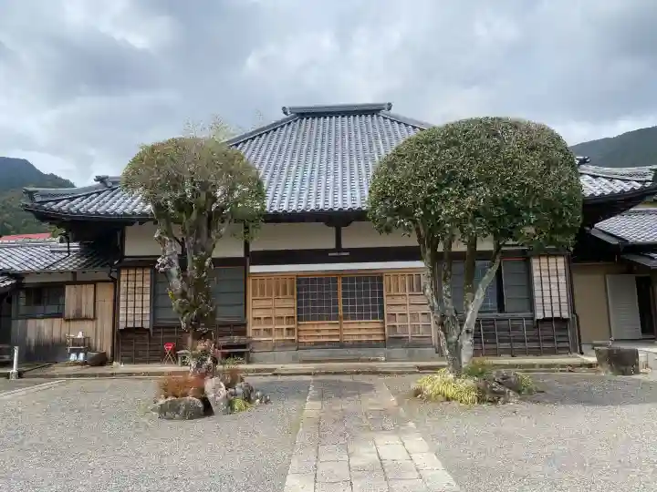 大仙寺の{uncategorized: "未分類", other: "その他", undefined: "問題あり", building: "その他建物", grave: "お墓", sacred_gate: "鳥居", guardian: "狛犬", statue: "像", buddha: "仏像", history: "歴史", nature: "自然", garden: "庭園", animal: "動物", pagoda: "塔", temizu: "手水舎", mountain_gate: "山門・神門", sanctuary: "本殿・本堂", subordinate: "末社・摂社", art: "芸術", scenery: "景色", jizo: "地蔵", ema: "絵馬", goshuin: "御朱印", omikuji: "おみくじ", items: "授与品その他", amulet: "お守り", goshuincho: "御朱印帳", eats: "食事", festival: "お祭り", votive_dance: "神楽", shichigosan: "七五三参", wedding: "結婚式", experience: "体験その他", initially: "初詣", around: "周辺", anti_infection: "感染症対策"}
