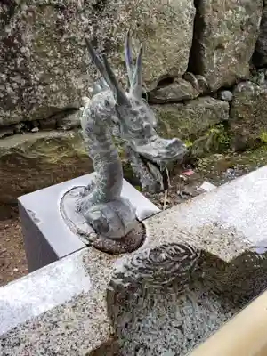 三姉妹神社の手水舎