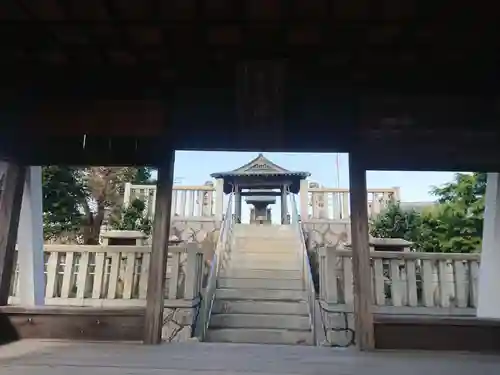 隼人神社の山門・神門