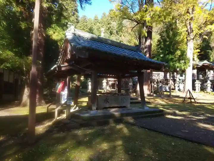 岡太神社・大瀧神社の手水舎