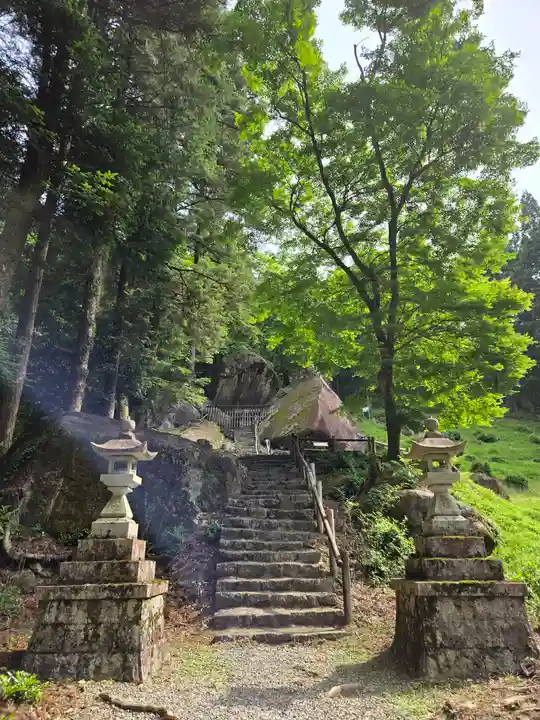 岩屋神社(妙見神社 祖師野八幡宮摂社)(岐阜県)