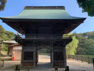 賢沼寺(沼ノ内弁財天)の山門・神門