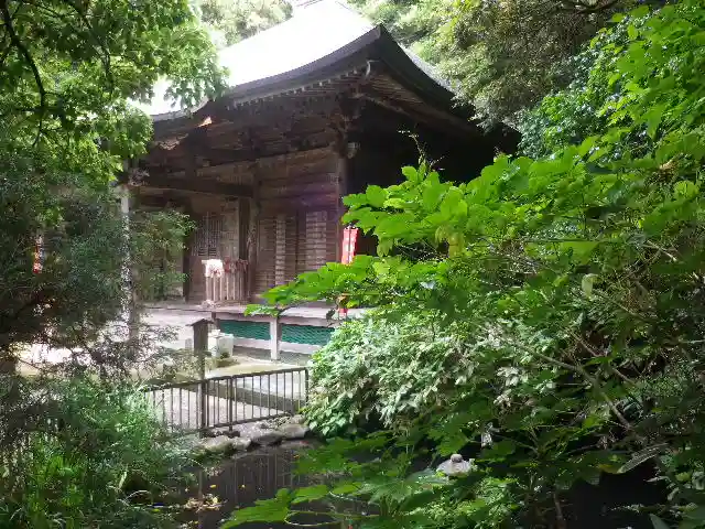 岩殿寺の本殿・本堂