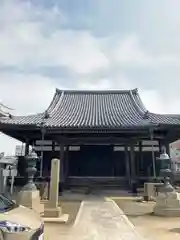 光明寺の本殿