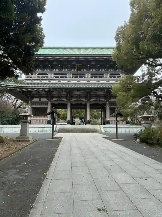 総持寺の{uncategorized: "未分類", other: "その他", undefined: "問題あり", building: "その他建物", grave: "お墓", sacred_gate: "鳥居", guardian: "狛犬", statue: "像", buddha: "仏像", history: "歴史", nature: "自然", garden: "庭園", animal: "動物", pagoda: "塔", temizu: "手水舎", mountain_gate: "山門・神門", sanctuary: "本殿・本堂", subordinate: "末社・摂社", art: "芸術", scenery: "景色", jizo: "地蔵", ema: "絵馬", goshuin: "御朱印", omikuji: "おみくじ", items: "授与品その他", amulet: "お守り", goshuincho: "御朱印帳", eats: "食事", festival: "お祭り", votive_dance: "神楽", shichigosan: "七五三参", wedding: "結婚式", experience: "体験その他", initially: "初詣", around: "周辺", anti_infection: "感染症対策"}