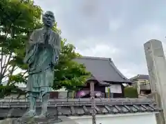 涅槃寺の像