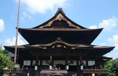 善光寺の本殿・本堂