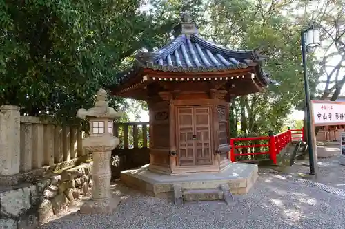 中山寺の末社・摂社