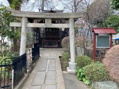 白山神社の鳥居
