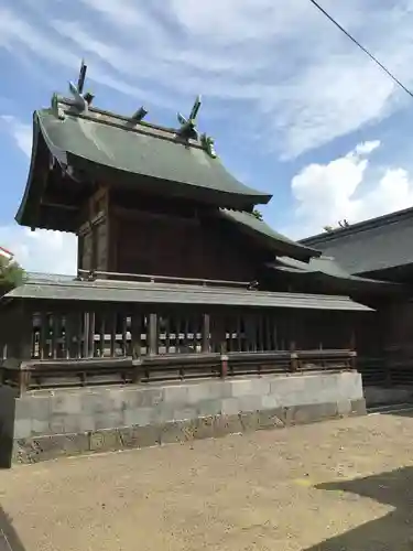 阿羅波比神社の本殿