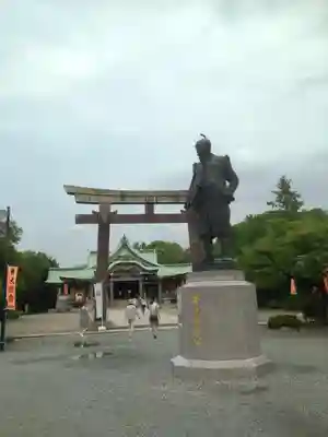 豊國神社の像