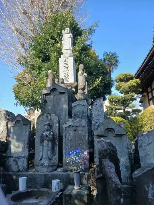 正延寺の{uncategorized: "未分類", other: "その他", undefined: "問題あり", building: "その他建物", grave: "お墓", sacred_gate: "鳥居", guardian: "狛犬", statue: "像", buddha: "仏像", history: "歴史", nature: "自然", garden: "庭園", animal: "動物", pagoda: "塔", temizu: "手水舎", mountain_gate: "山門・神門", sanctuary: "本殿・本堂", subordinate: "末社・摂社", art: "芸術", scenery: "景色", jizo: "地蔵", ema: "絵馬", goshuin: "御朱印", omikuji: "おみくじ", items: "授与品その他", amulet: "お守り", goshuincho: "御朱印帳", eats: "食事", festival: "お祭り", votive_dance: "神楽", shichigosan: "七五三参", wedding: "結婚式", experience: "体験その他", initially: "初詣", around: "周辺", anti_infection: "感染症対策"}