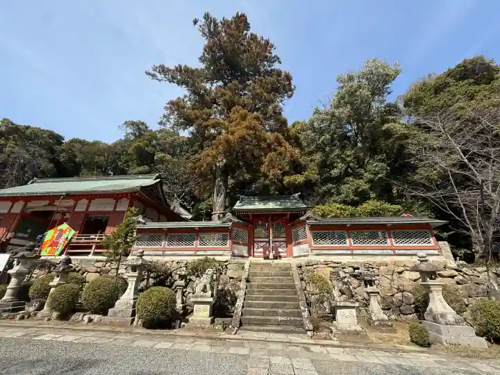 粉河産土神社(たのもしの宮)の{uncategorized: "未分類", other: "その他", undefined: "問題あり", building: "その他建物", grave: "お墓", sacred_gate: "鳥居", guardian: "狛犬", statue: "像", buddha: "仏像", history: "歴史", nature: "自然", garden: "庭園", animal: "動物", pagoda: "塔", temizu: "手水舎", mountain_gate: "山門・神門", sanctuary: "本殿・本堂", subordinate: "末社・摂社", art: "芸術", scenery: "景色", jizo: "地蔵", ema: "絵馬", goshuin: "御朱印", omikuji: "おみくじ", items: "授与品その他", amulet: "お守り", goshuincho: "御朱印帳", eats: "食事", festival: "お祭り", votive_dance: "神楽", shichigosan: "七五三参", wedding: "結婚式", experience: "体験その他", initially: "初詣", around: "周辺", anti_infection: "感染症対策"}