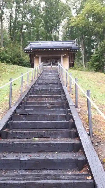 就実八幡神社の本殿・本堂