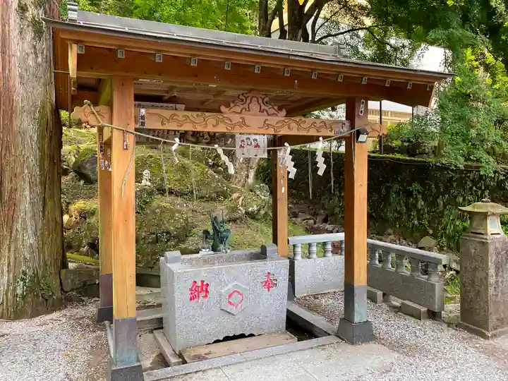 中之嶽神社の手水舎