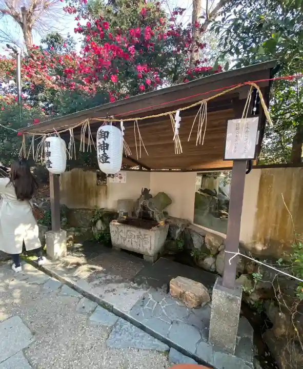 宇治神社の{uncategorized: "未分類", other: "その他", undefined: "問題あり", building: "その他建物", grave: "お墓", sacred_gate: "鳥居", guardian: "狛犬", statue: "像", buddha: "仏像", history: "歴史", nature: "自然", garden: "庭園", animal: "動物", pagoda: "塔", temizu: "手水舎", mountain_gate: "山門・神門", sanctuary: "本殿・本堂", subordinate: "末社・摂社", art: "芸術", scenery: "景色", jizo: "地蔵", ema: "絵馬", goshuin: "御朱印", omikuji: "おみくじ", items: "授与品その他", amulet: "お守り", goshuincho: "御朱印帳", eats: "食事", festival: "お祭り", votive_dance: "神楽", shichigosan: "七五三参", wedding: "結婚式", experience: "体験その他", initially: "初詣", around: "周辺", anti_infection: "感染症対策"}