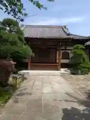 栄松院の本殿