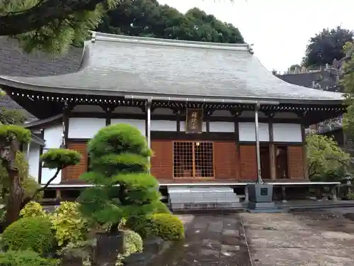 自得寺の本殿・本堂