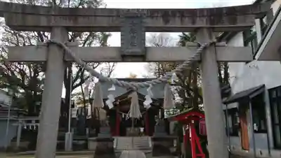 女塚神社の鳥居