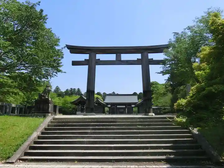 吉野神宮の鳥居