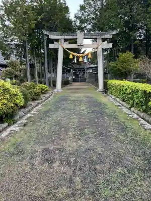 豊原北島神社の{uncategorized: "未分類", other: "その他", undefined: "問題あり", building: "その他建物", grave: "お墓", sacred_gate: "鳥居", guardian: "狛犬", statue: "像", buddha: "仏像", history: "歴史", nature: "自然", garden: "庭園", animal: "動物", pagoda: "塔", temizu: "手水舎", mountain_gate: "山門・神門", sanctuary: "本殿・本堂", subordinate: "末社・摂社", art: "芸術", scenery: "景色", jizo: "地蔵", ema: "絵馬", goshuin: "御朱印", omikuji: "おみくじ", items: "授与品その他", amulet: "お守り", goshuincho: "御朱印帳", eats: "食事", festival: "お祭り", votive_dance: "神楽", shichigosan: "七五三参", wedding: "結婚式", experience: "体験その他", initially: "初詣", around: "周辺", anti_infection: "感染症対策"}